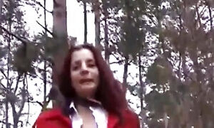 Pierced redhead MILF gets pissed outdoors