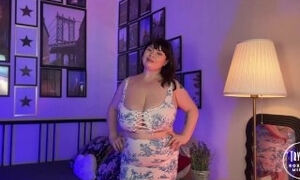 BBW tryhaul - Curvy milf tries clothes that show off curves and boobs